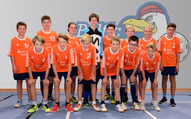Teamfoto 1819 U15 KeinSchriftzug Teamfoto 1819 U15 KeinSchriftzug